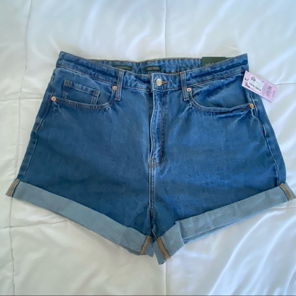 Women's Super-High Rise Rolled Cuff Mom Jean Shorts - Wild Fable
